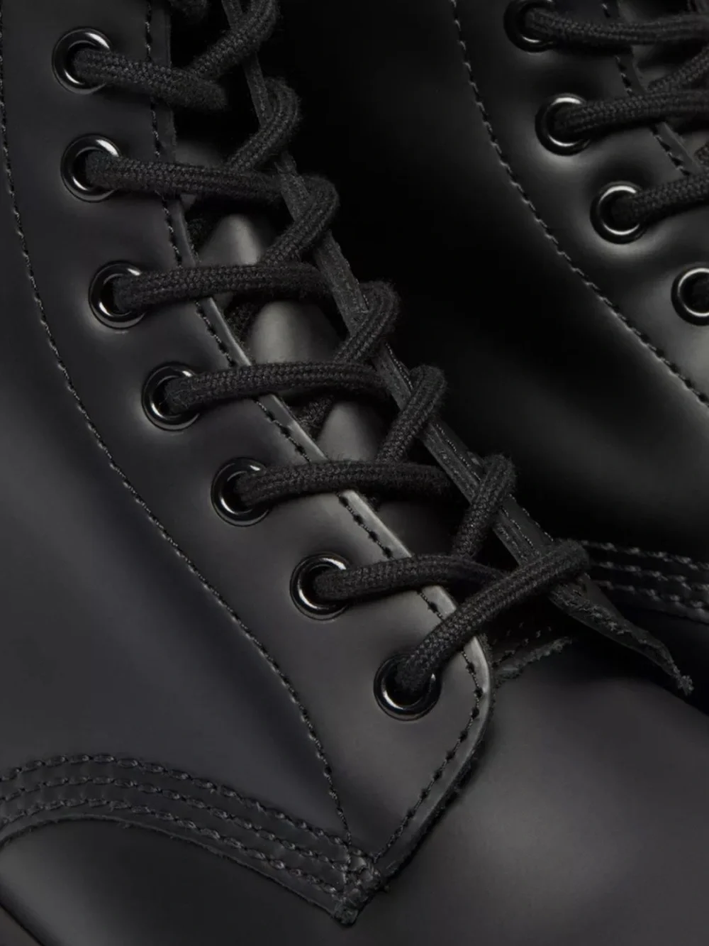 Dr. Martens UNISEX 1460 MONO Smooth Leather Lace Up Boots Black 5US, 36EU